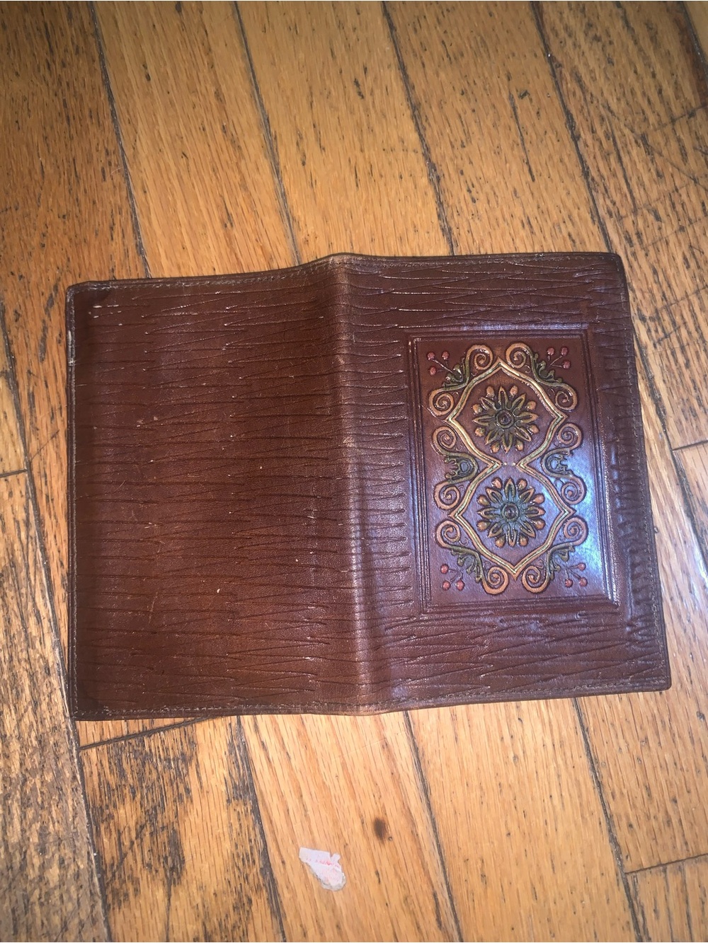 Leather passport holder - Picture 13 of 15